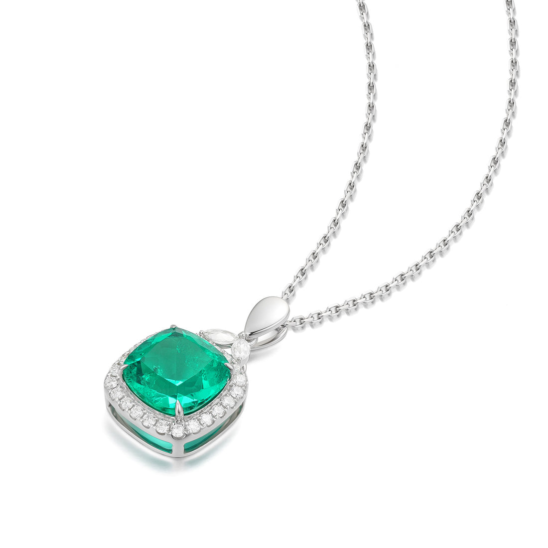 18k white gold  lab diamond with emerald necklace