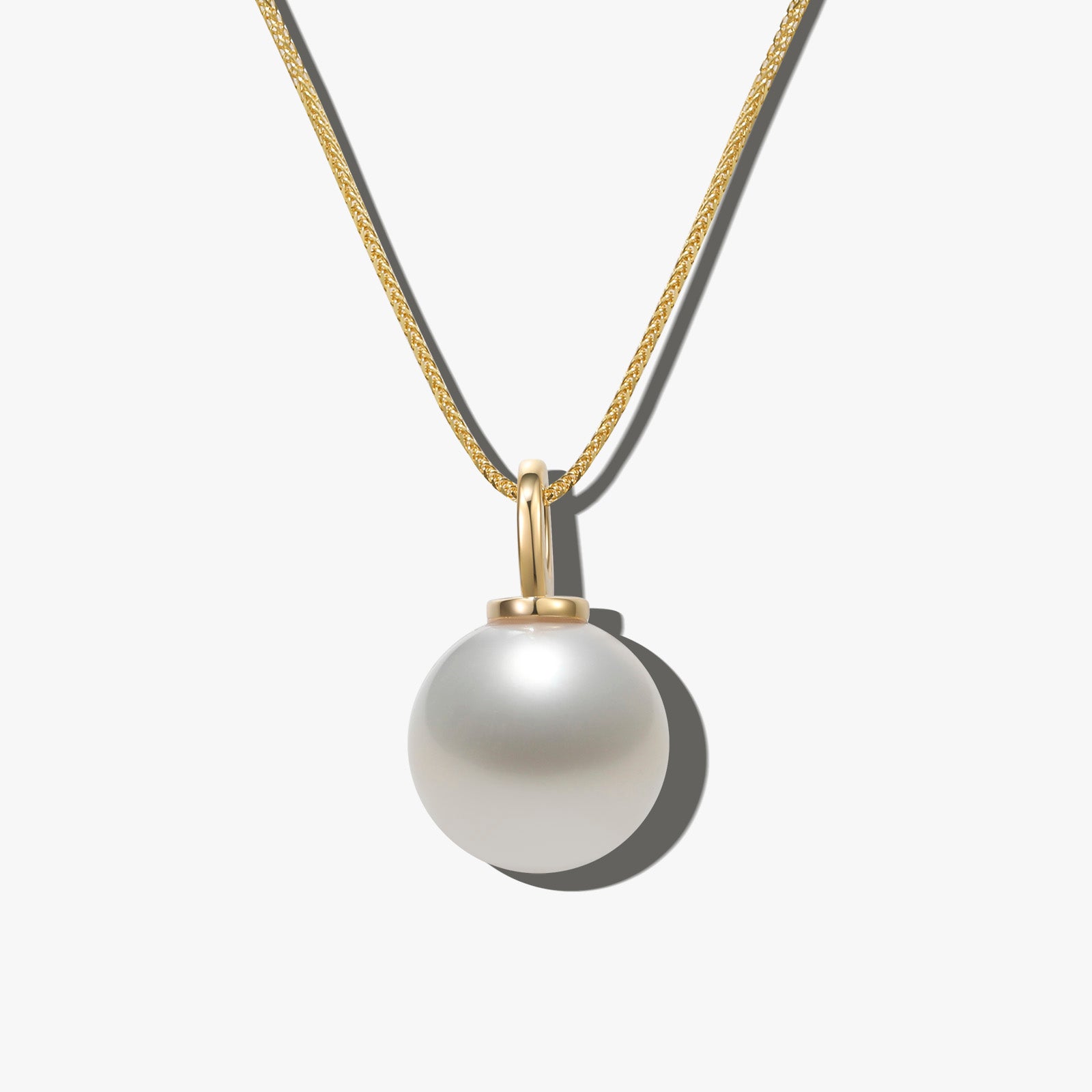 18k yellow gold freshwater pearl necklace