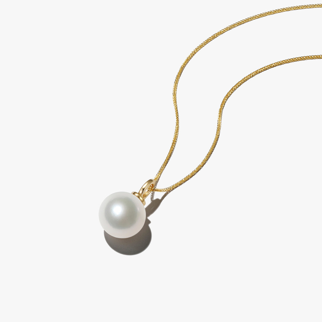 18k yellow gold freshwater pearl necklace