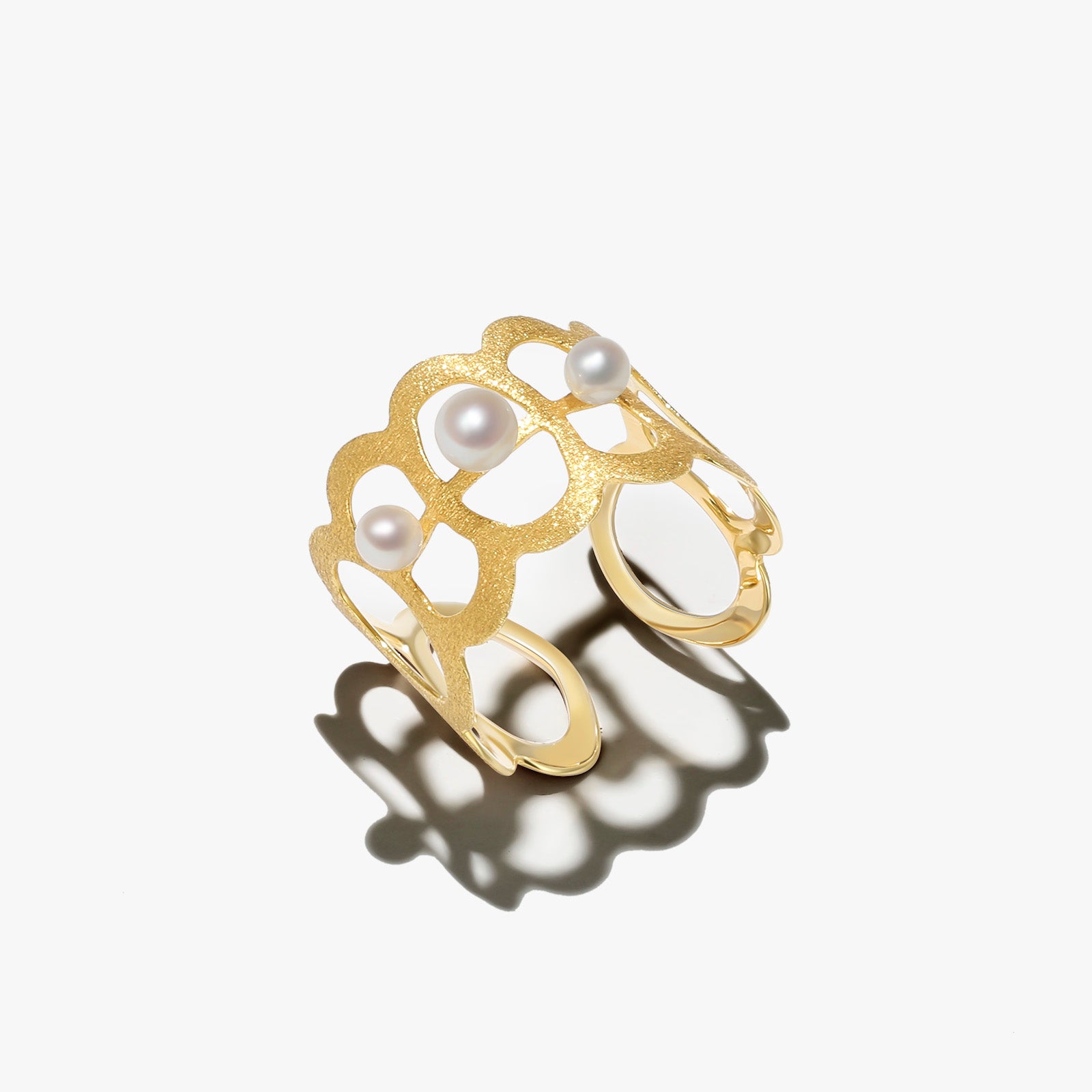 18K yellow gold freshwater pearl ring